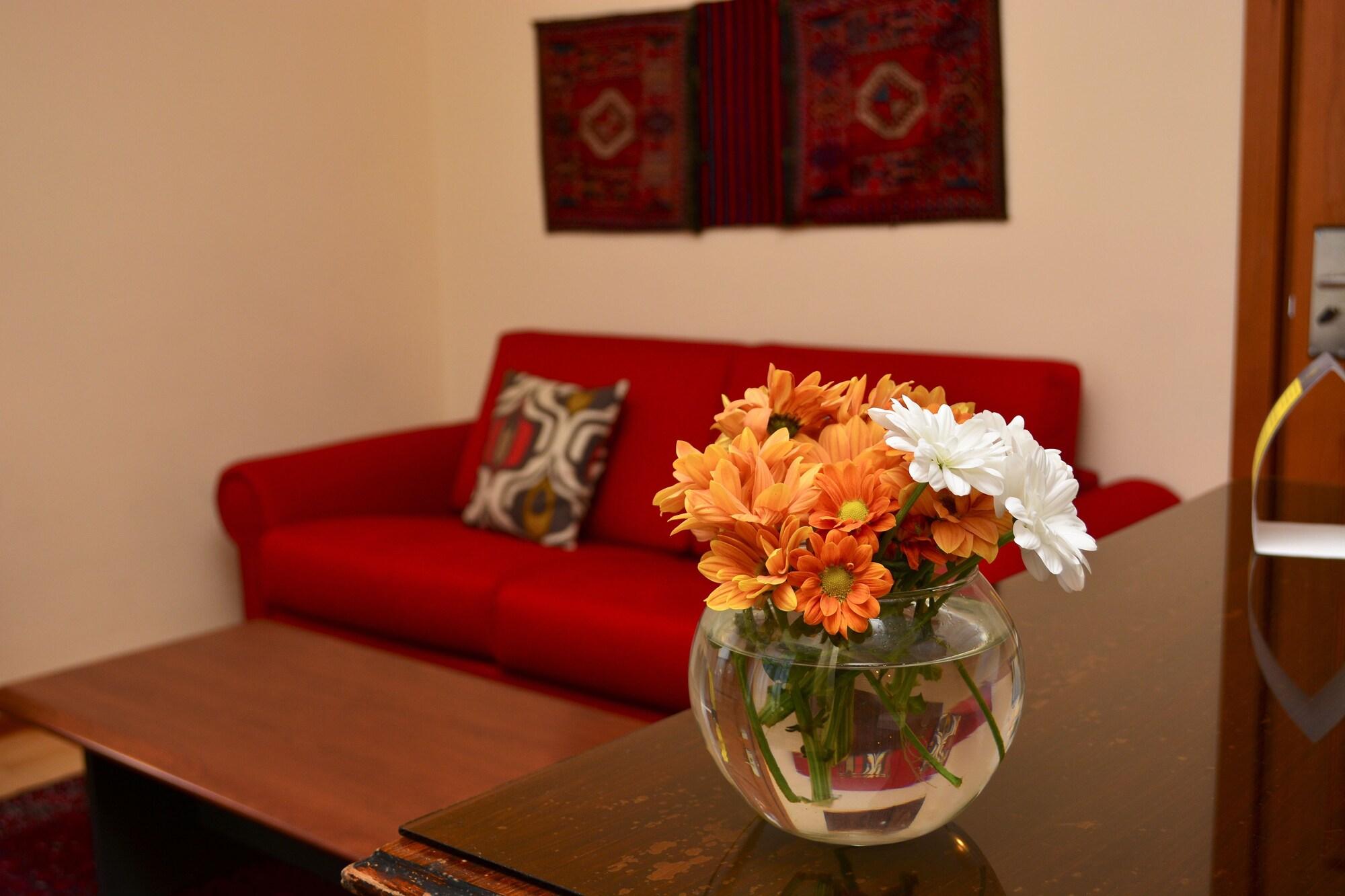 Urban Lodge Hotel Rooms And Suits Tbilisi Exterior foto