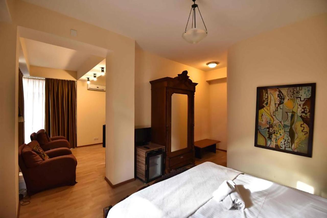 Urban Lodge Hotel Rooms And Suits Tbilisi Exterior foto