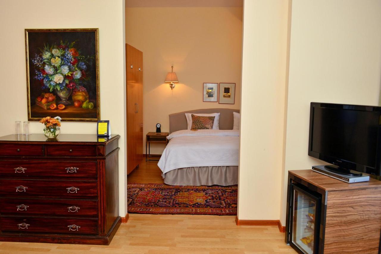 Urban Lodge Hotel Rooms And Suits Tbilisi Exterior foto