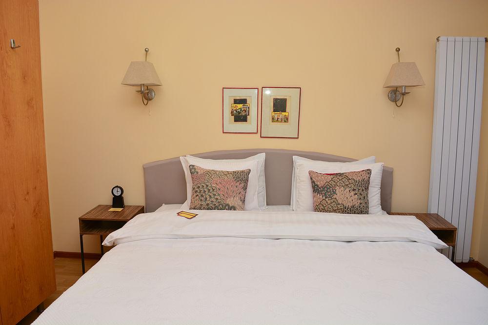 Urban Lodge Hotel Rooms And Suits Tbilisi Exterior foto