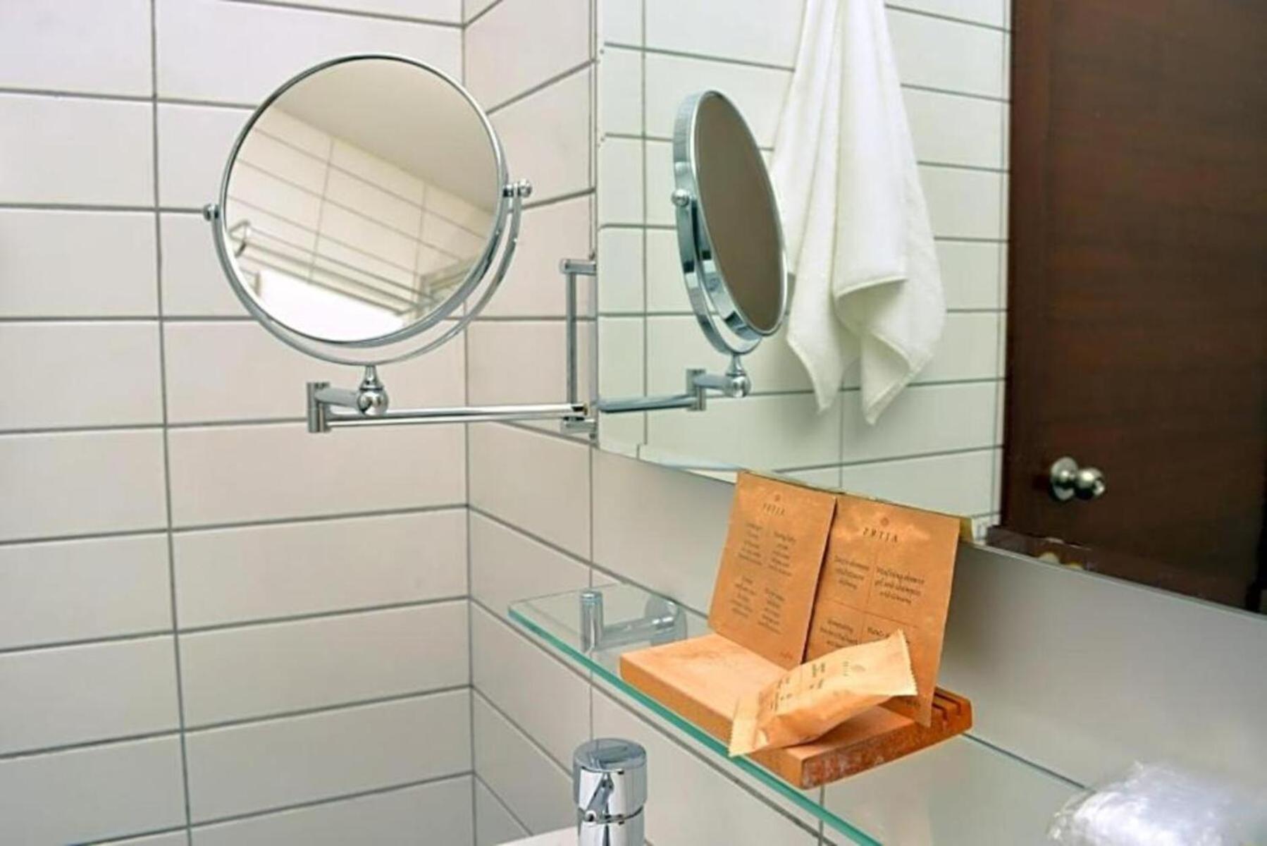 Urban Lodge Hotel Rooms And Suits Tbilisi Exterior foto