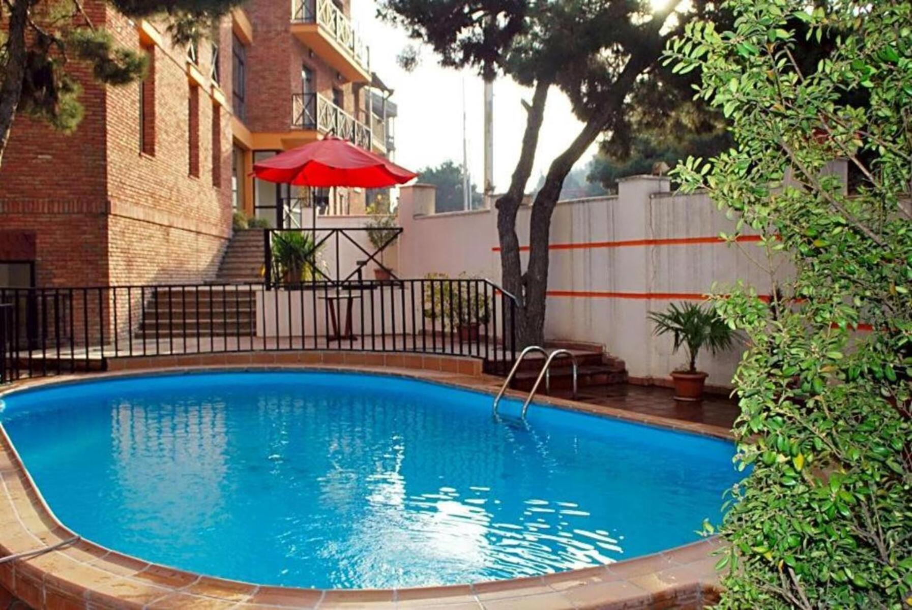 Urban Lodge Hotel Rooms And Suits Tbilisi Exterior foto