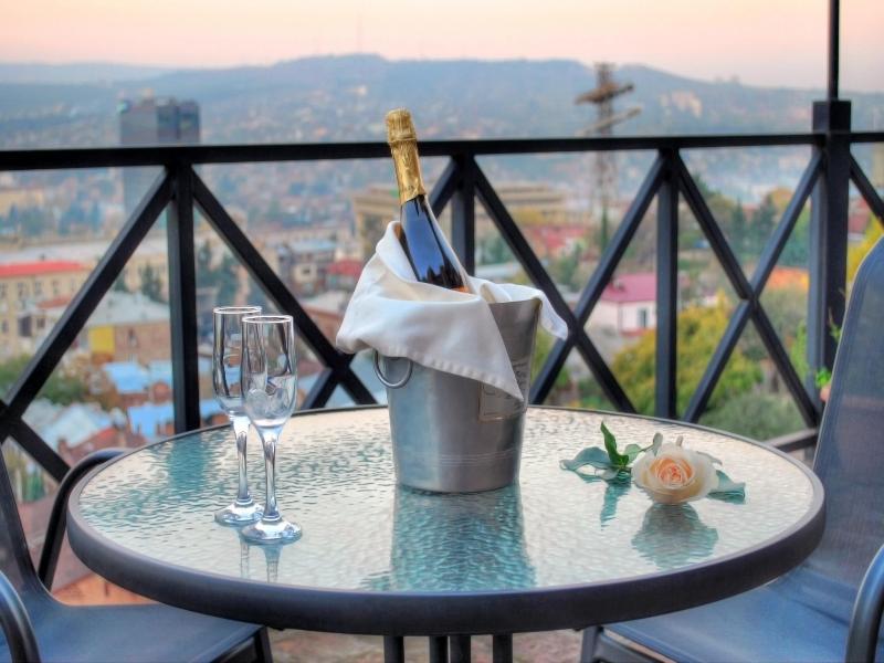 Urban Lodge Hotel Rooms And Suits Tbilisi Exterior foto