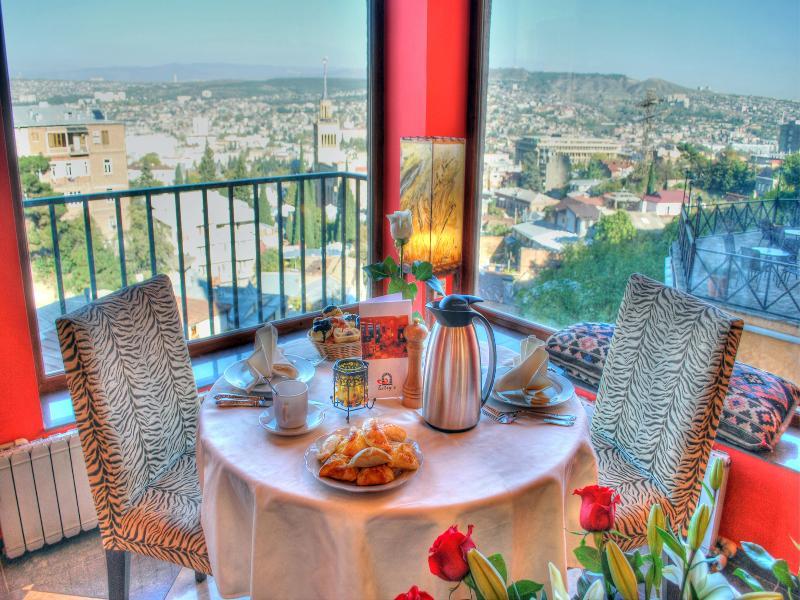 Urban Lodge Hotel Rooms And Suits Tbilisi Restaurante foto