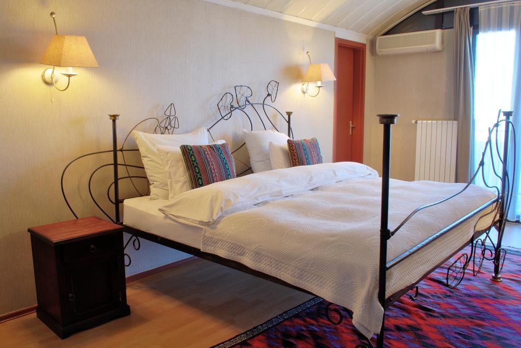 Urban Lodge Hotel Rooms And Suits Tbilisi Exterior foto