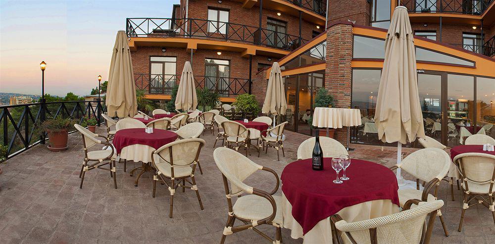 Urban Lodge Hotel Rooms And Suits Tbilisi Restaurante foto